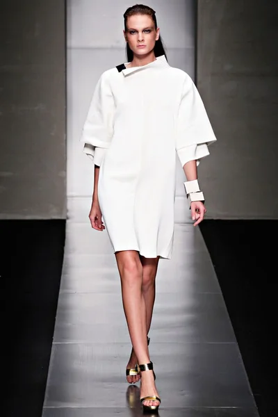 Look 7